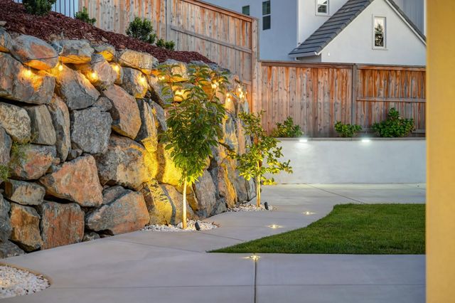 5085 Glacier Peak Dr, El Dorado Hills, CA 95762