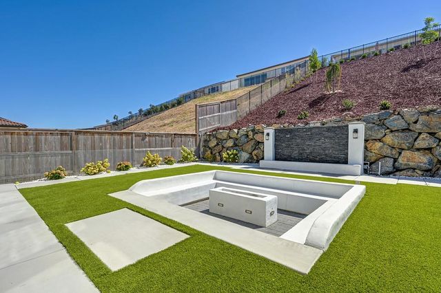 5085 Glacier Peak Dr, El Dorado Hills, CA 95762