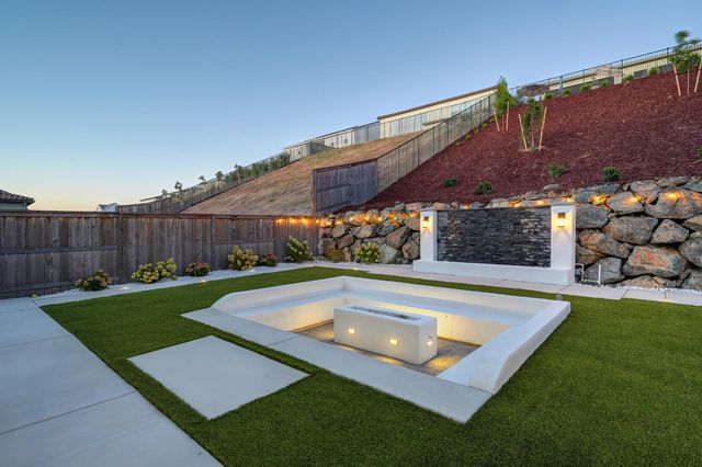 5085 Glacier Peak Dr, El Dorado Hills, CA 95762