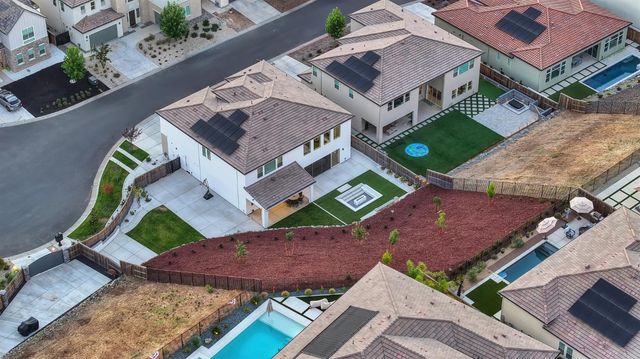 5085 Glacier Peak Dr, El Dorado Hills, CA 95762