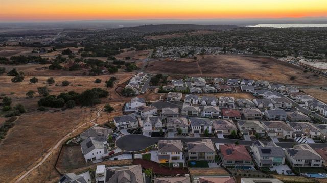 5085 Glacier Peak Dr, El Dorado Hills, CA 95762