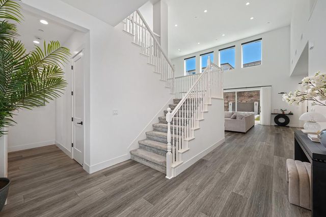 5085 Glacier Peak Dr, El Dorado Hills, CA 95762