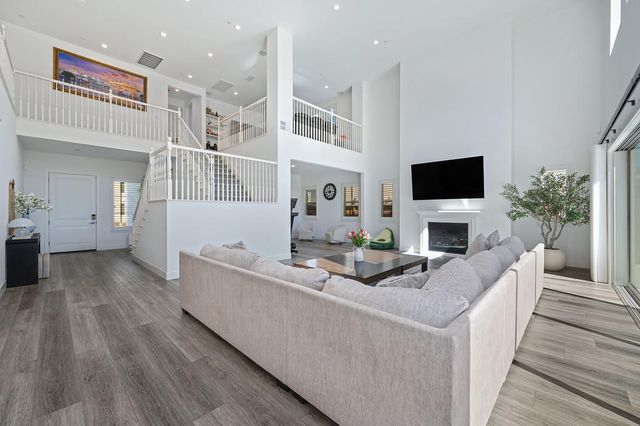 5085 Glacier Peak Dr, El Dorado Hills, CA 95762
