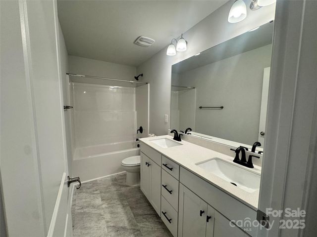 709 Inwood Hill Drive 97, Gastonia, NC 28056