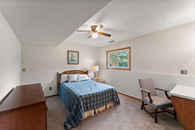 5241 Vera Cruz Avenue N, Crystal, MN 55429