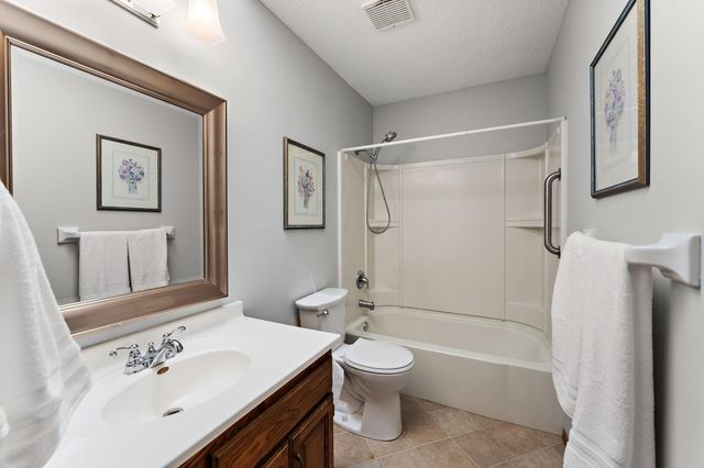 5241 Vera Cruz Avenue N, Crystal, MN 55429