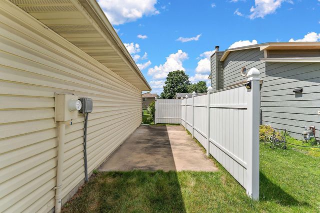 5241 Vera Cruz Avenue N, Crystal, MN 55429