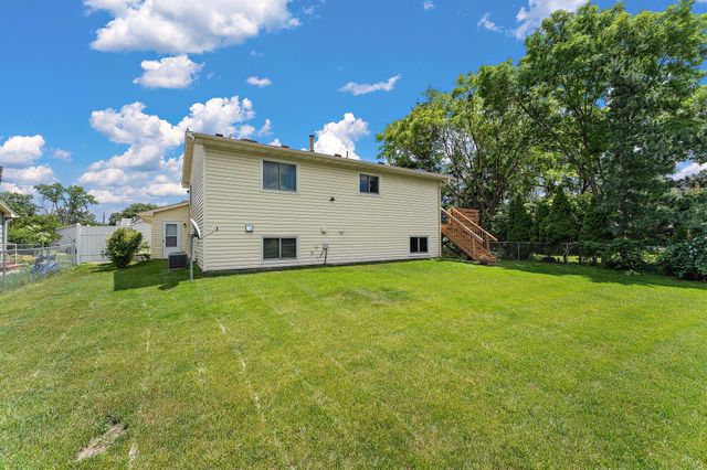 5241 Vera Cruz Avenue N, Crystal, MN 55429