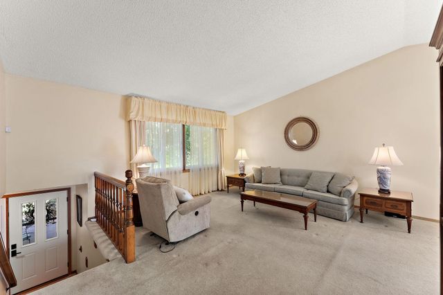 5241 Vera Cruz Avenue N, Crystal, MN 55429