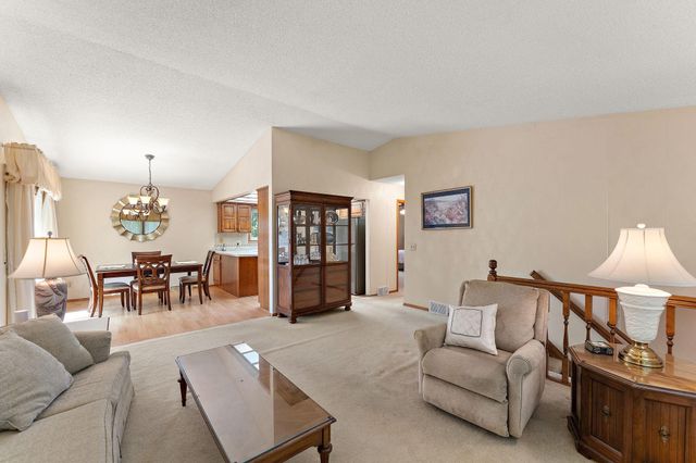 5241 Vera Cruz Avenue N, Crystal, MN 55429