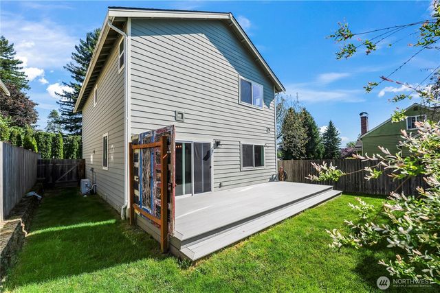 2647 19th Street, Bremerton, WA 98312