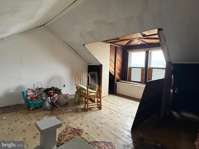 265 W 5TH ST, Lewistown, PA 17044