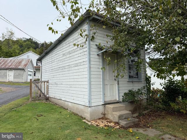 265 W 5TH ST, Lewistown, PA 17044