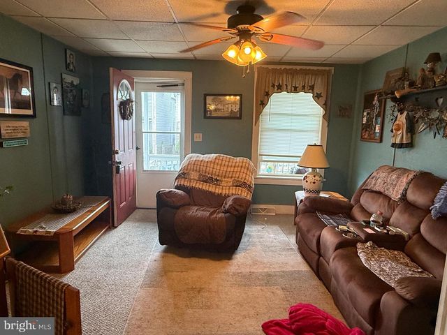 265 W 5TH ST, Lewistown, PA 17044