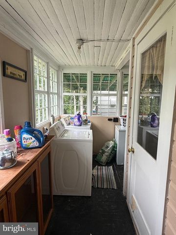 265 W 5TH ST, Lewistown, PA 17044