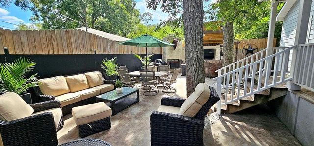 201 Smith Street, Columbus, TX 78934
