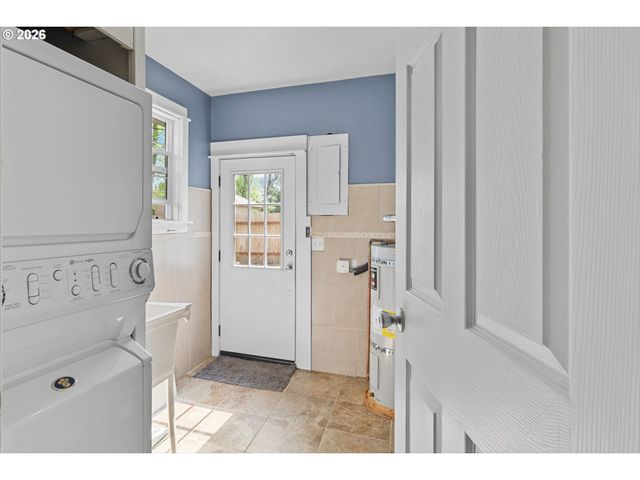 13860 Sw BUTNER Rd, Beaverton, OR 97006