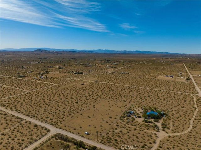 56785 Encantado, Landers, CA 92285