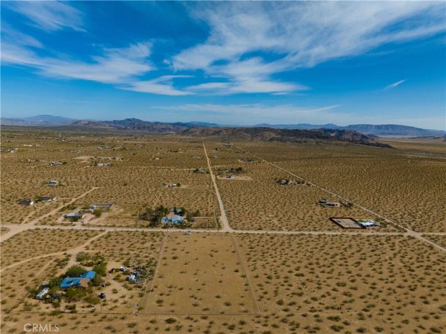 56785 Encantado, Landers, CA 92285