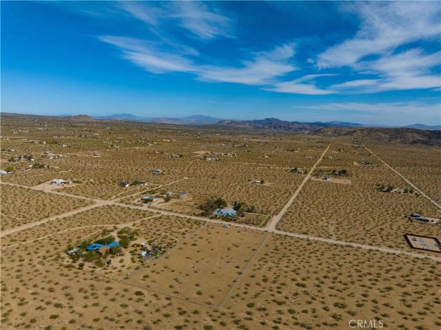 56785 Encantado, Landers, CA 92285