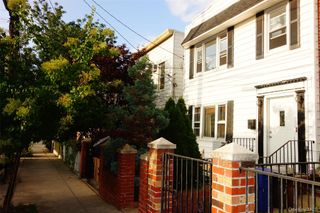 52-83 72nd Place 2, Maspeth, NY 11378