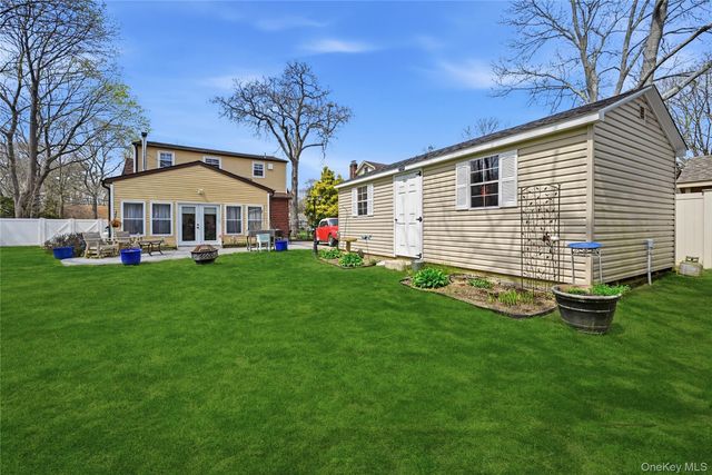 75 Oregon Avenue, Medford, NY 11763