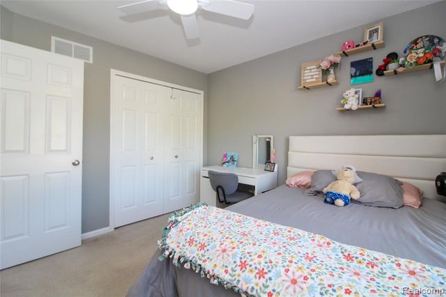 37734 Pebble Pointe Court, Clinton Township, MI 48038