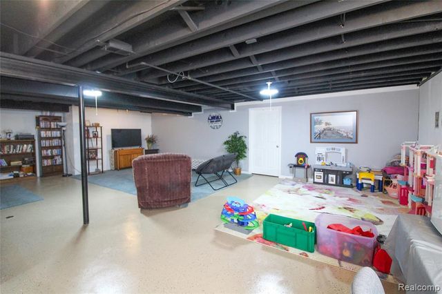 37734 Pebble Pointe Court, Clinton Township, MI 48038