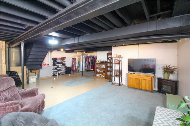 37734 Pebble Pointe Court, Clinton Township, MI 48038