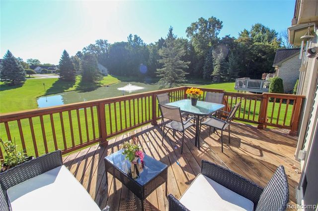 37734 Pebble Pointe Court, Clinton Township, MI 48038