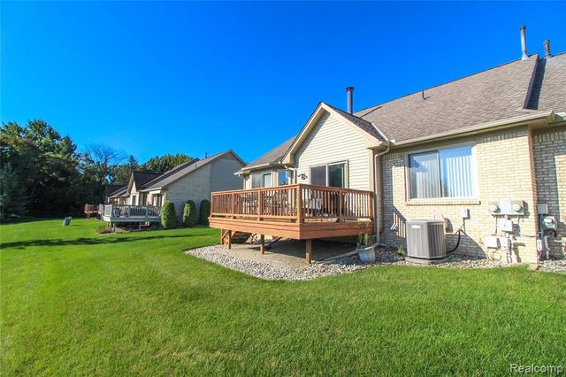 37734 Pebble Pointe Court, Clinton Township, MI 48038