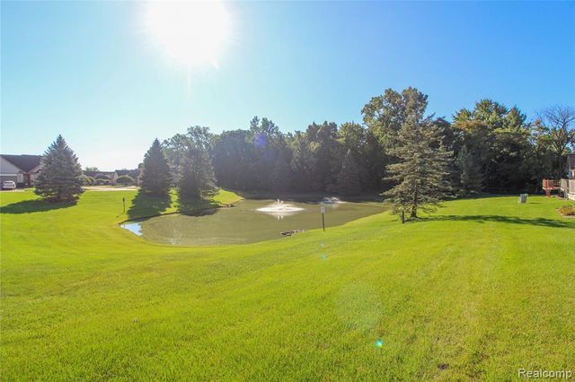 37734 Pebble Pointe Court, Clinton Township, MI 48038