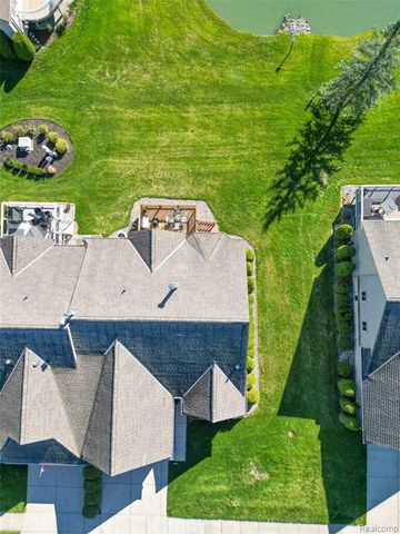 37734 Pebble Pointe Court, Clinton Township, MI 48038