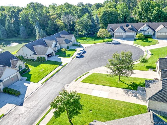 37734 Pebble Pointe Court, Clinton Township, MI 48038