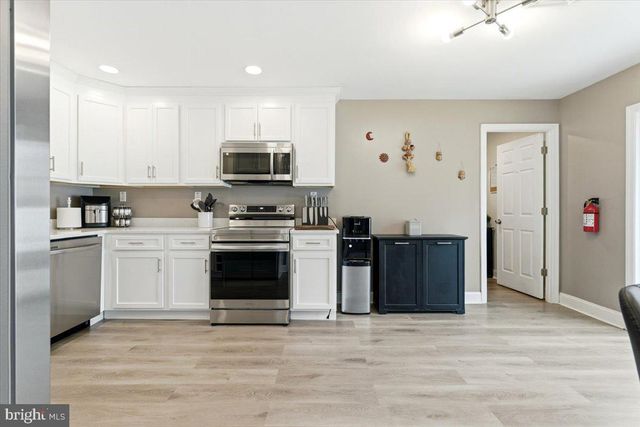 126 MILLBROOK DR, Willingboro, NJ 08046