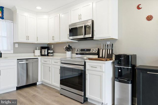 126 MILLBROOK DR, Willingboro, NJ 08046