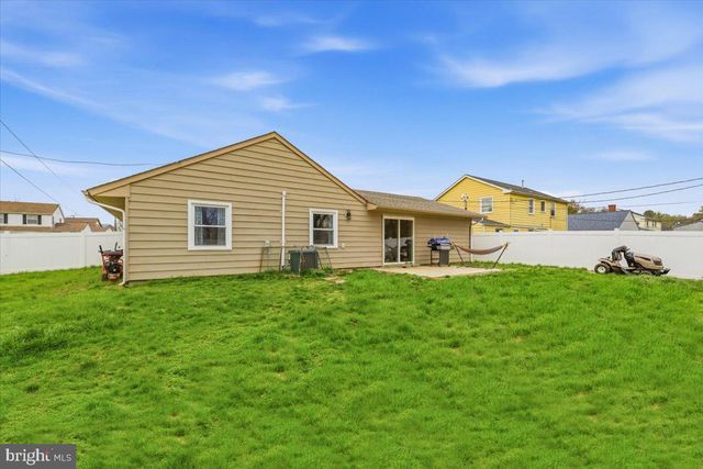 126 MILLBROOK DR, Willingboro, NJ 08046