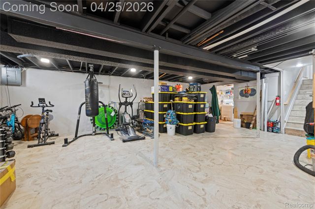 18516 Aldrin Avenue, Brownstown Charter Township, MI 48193