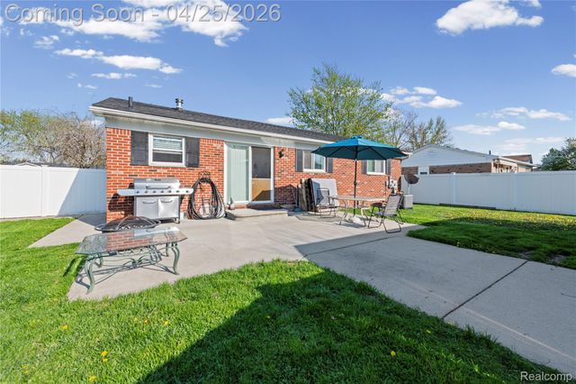 18516 Aldrin Avenue, Brownstown Charter Township, MI 48193