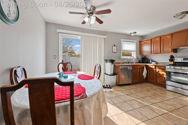 18516 Aldrin Avenue, Brownstown Charter Township, MI 48193