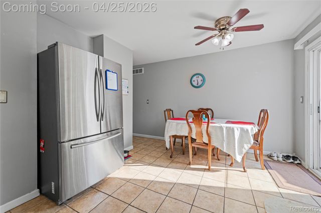 18516 Aldrin Avenue, Brownstown Charter Township, MI 48193