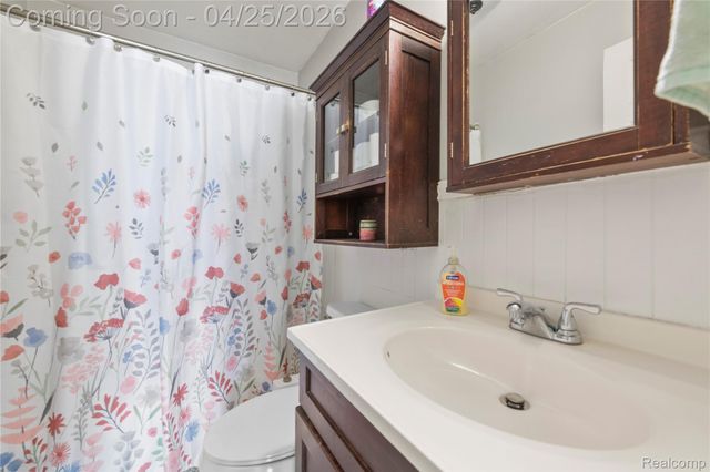 18516 Aldrin Avenue, Brownstown Charter Township, MI 48193