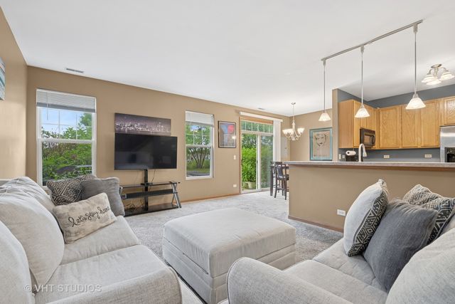 6769 Slate Drive, Carpentersville, IL 60110