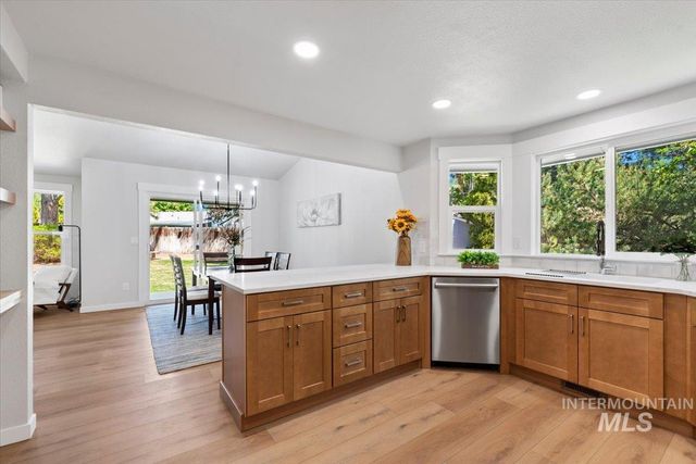 7202 W Mojave Dr, Boise, ID 83709