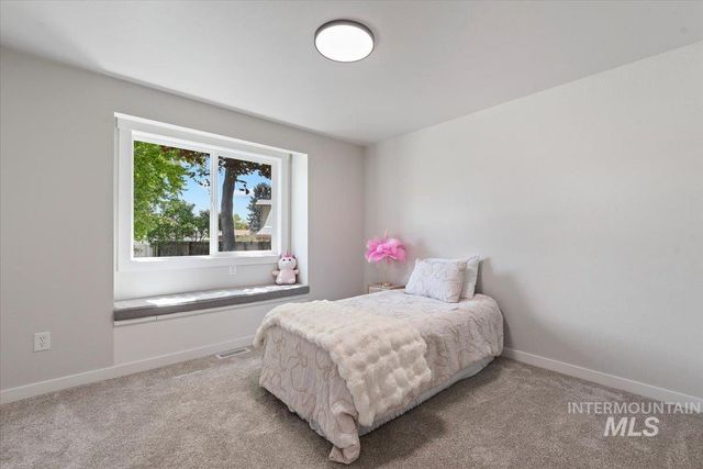 7202 W Mojave Dr, Boise, ID 83709