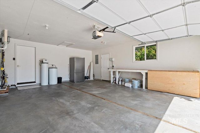7202 W Mojave Dr, Boise, ID 83709