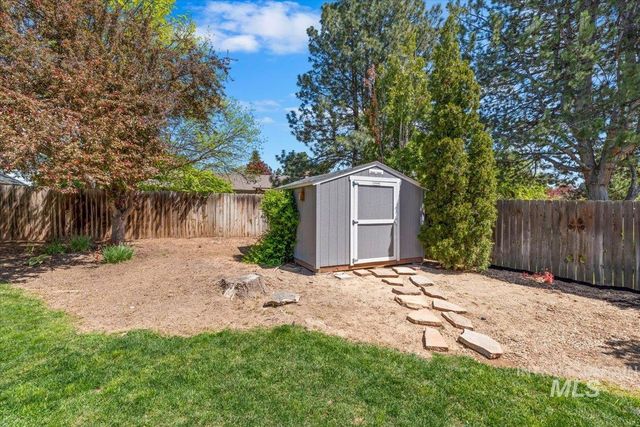 7202 W Mojave Dr, Boise, ID 83709