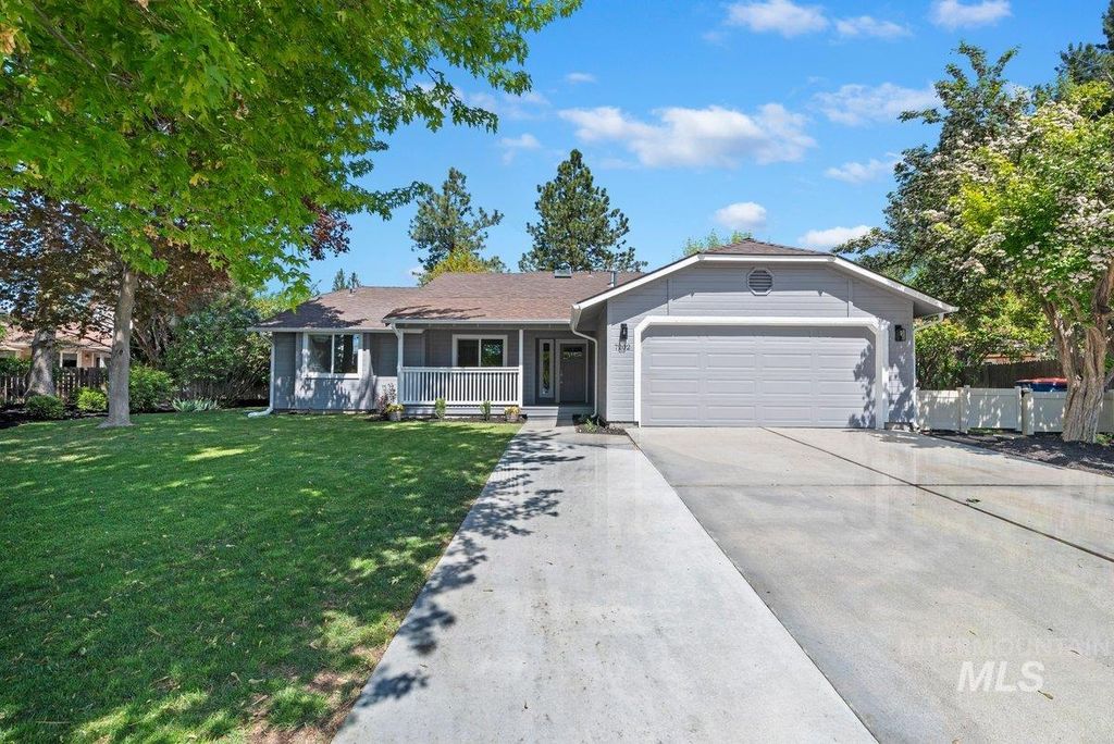 7202 W Mojave Dr, Boise, ID 83709