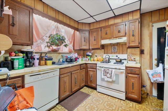 11590 223rd Street, Cambria Heights, NY 11411