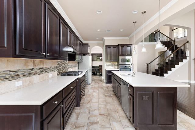 6501 Trissino DR, Austin, TX 78739